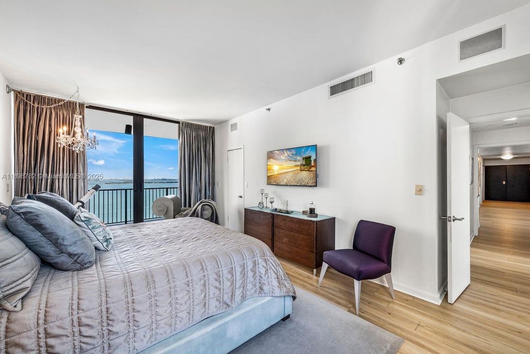 Main bedroom bathroom on the right side of the exiting door to hallway & other bedrooms