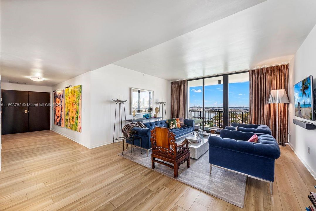 View of Entry & Living RM SW view