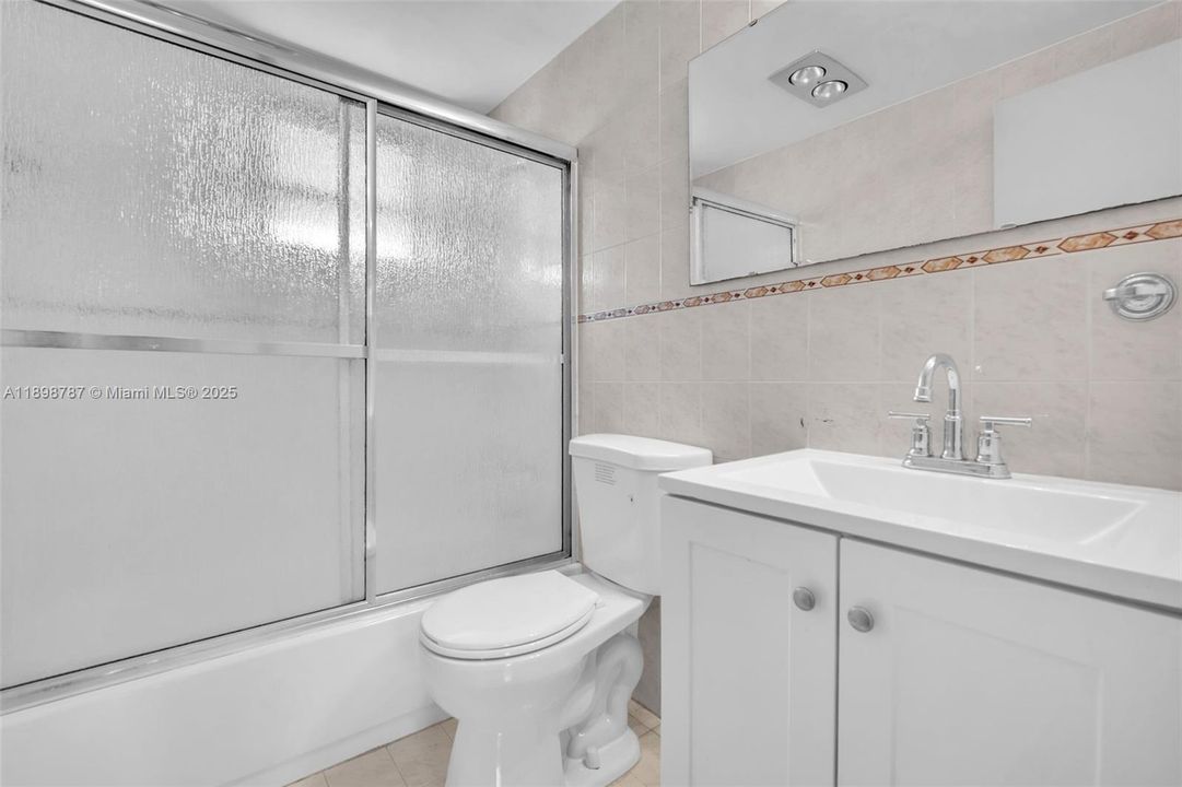 待售: $405,000 (2 贝兹, 1 浴室, 1020 平方英尺)