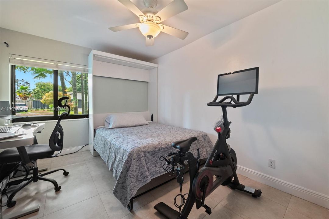 En Venta: $1,099,000 (5 camas, 3 baños, 2108 Pies cuadrados)