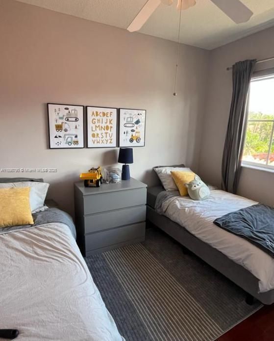 出租: $6,300 (5 贝兹, 4 浴室, 2889 平方英尺)