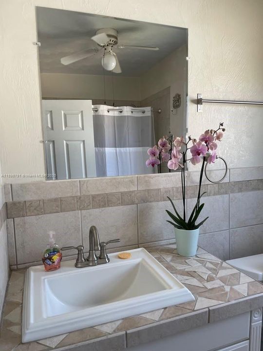 For Rent: $2,200 (3 beds, 2 baths, 0 Square Feet)