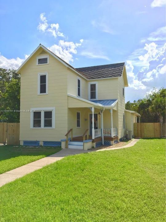 For Rent: $2,200 (3 beds, 2 baths, 0 Square Feet)