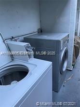 Active With Contract: $175,000 (1 beds, 1 baths, 609 Square Feet)