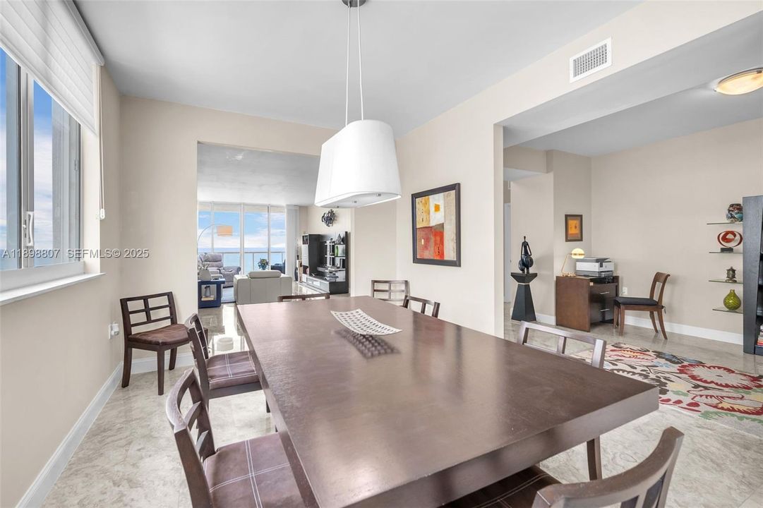 待售: $1,699,000 (3 贝兹, 3 浴室, 2599 平方英尺)