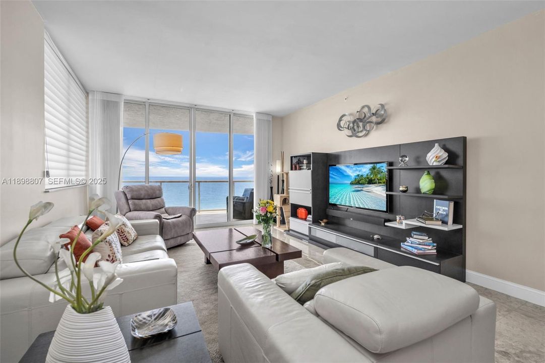 待售: $1,699,000 (3 贝兹, 3 浴室, 2599 平方英尺)