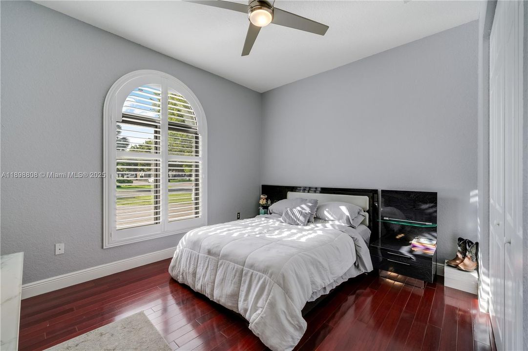 待售: $1,095,000 (4 贝兹, 3 浴室, 2536 平方英尺)