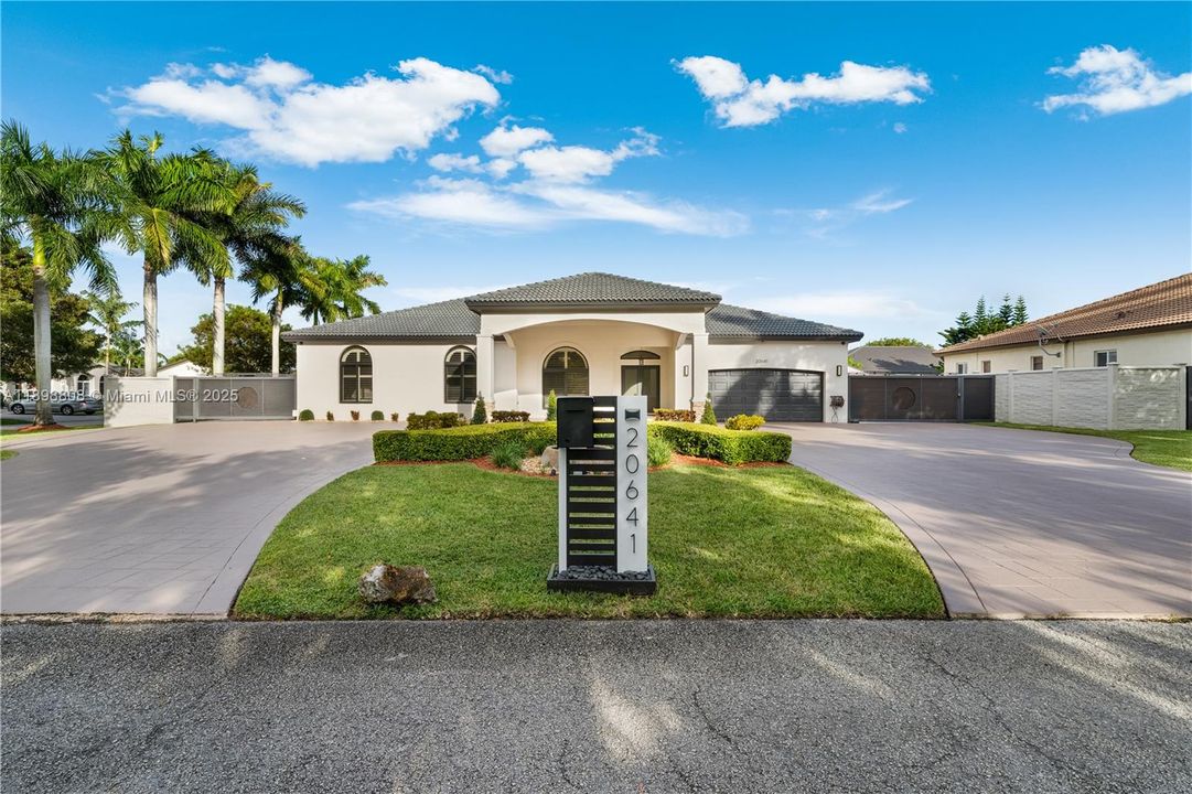 待售: $1,095,000 (4 贝兹, 3 浴室, 2536 平方英尺)