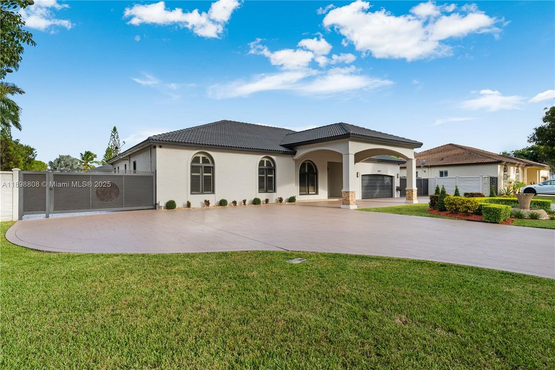 待售: $1,095,000 (4 贝兹, 3 浴室, 2536 平方英尺)