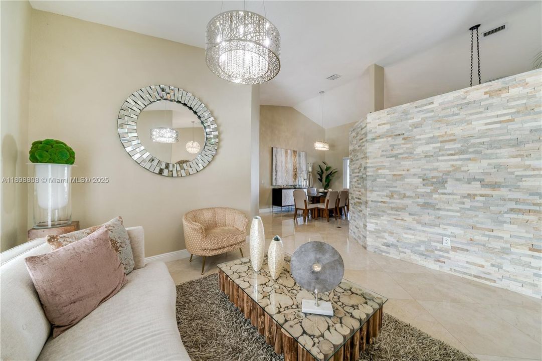 待售: $1,095,000 (4 贝兹, 3 浴室, 2536 平方英尺)