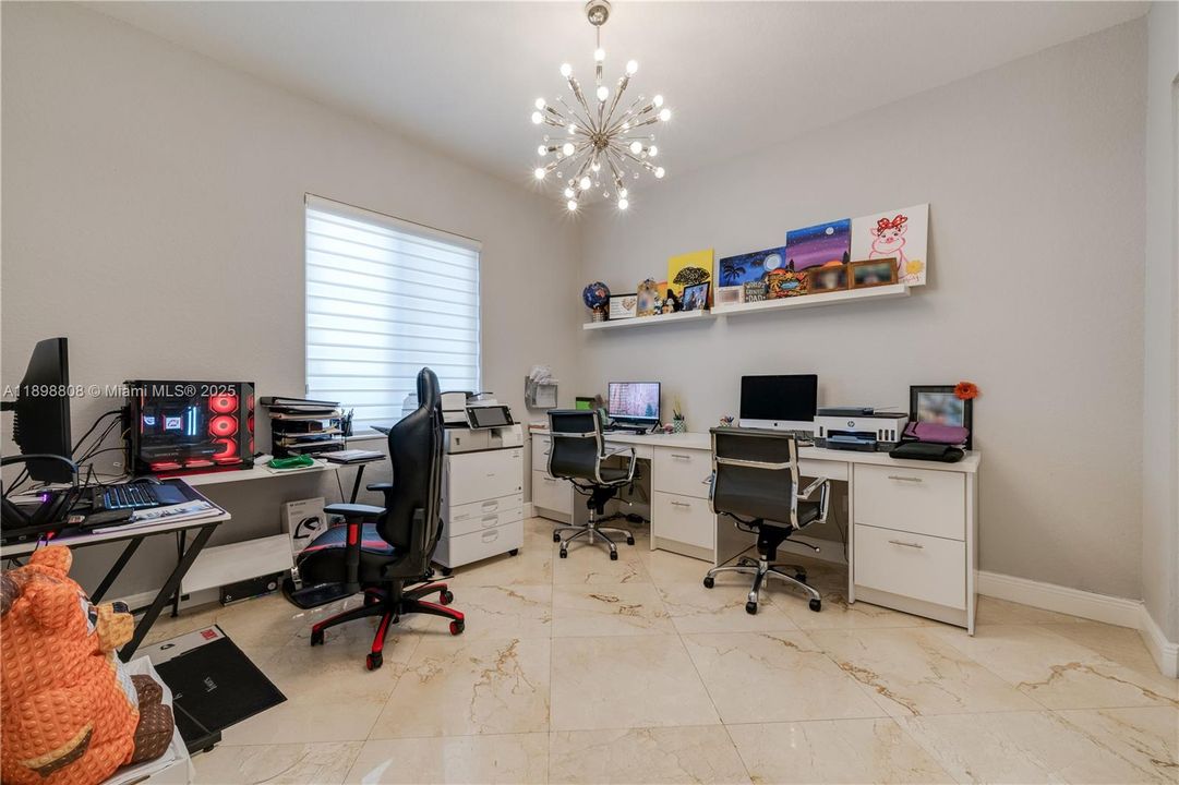 待售: $1,095,000 (4 贝兹, 3 浴室, 2536 平方英尺)