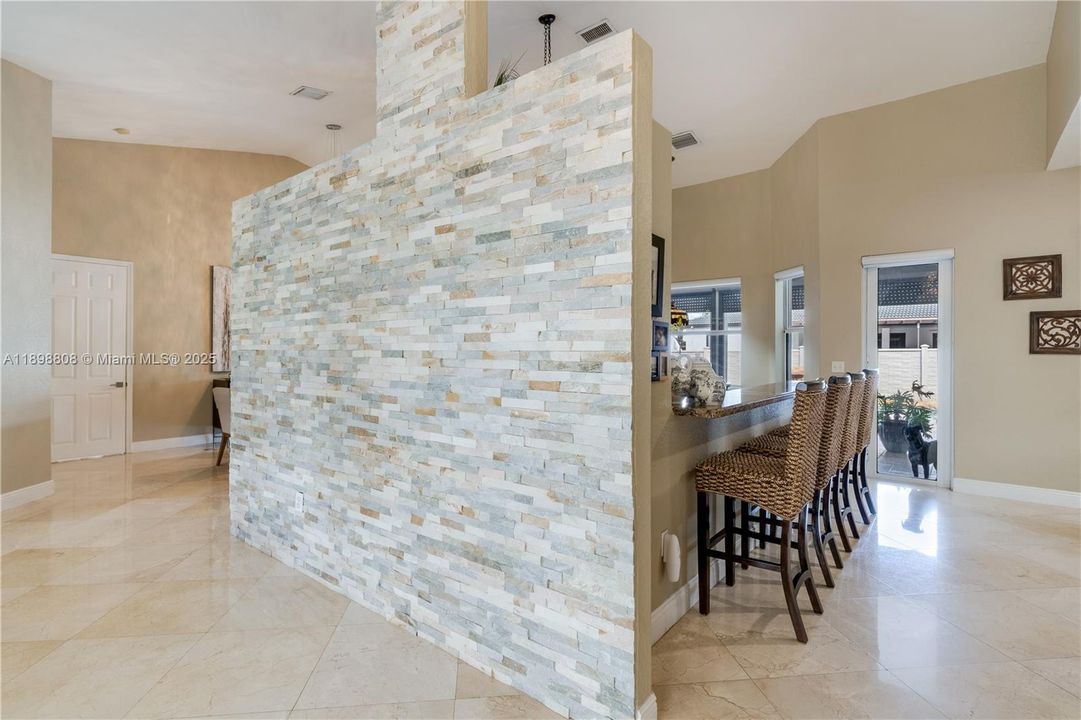 待售: $1,095,000 (4 贝兹, 3 浴室, 2536 平方英尺)