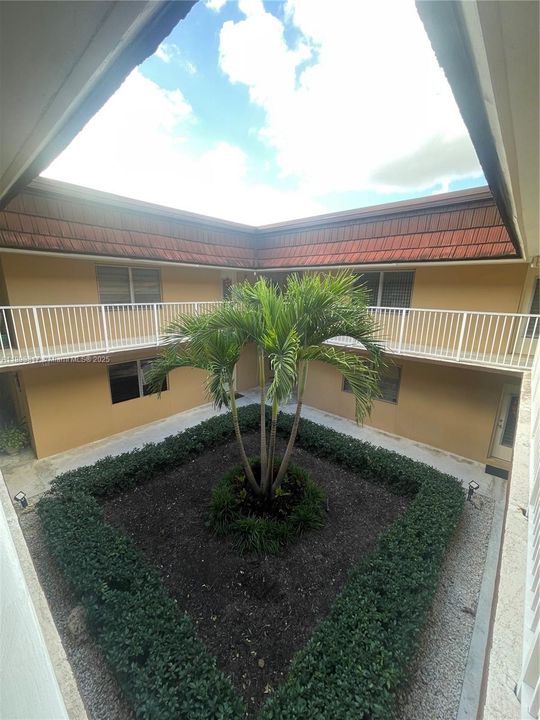 For Rent: $1,700 (1 beds, 1 baths, 628 Square Feet)