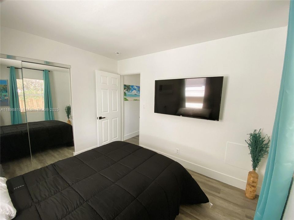 For Rent: $2,250 (1 beds, 1 baths, 540 Square Feet)