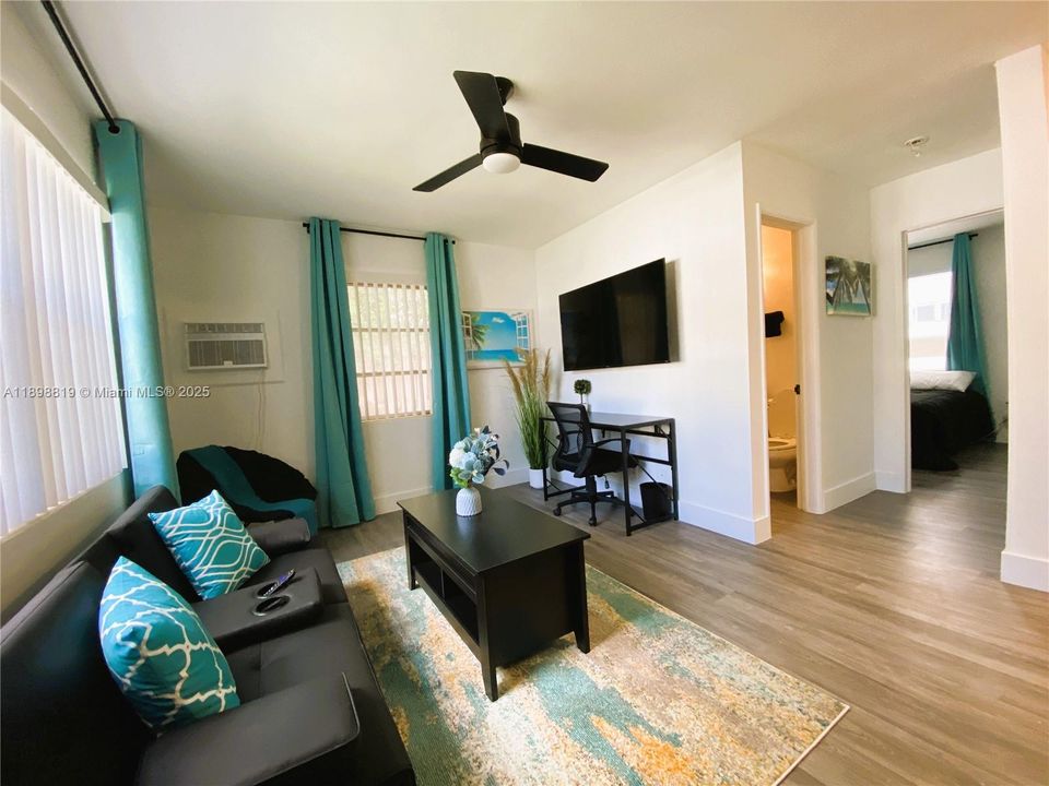 For Rent: $2,250 (1 beds, 1 baths, 540 Square Feet)