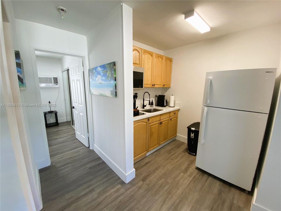 For Rent: $2,250 (1 beds, 1 baths, 540 Square Feet)