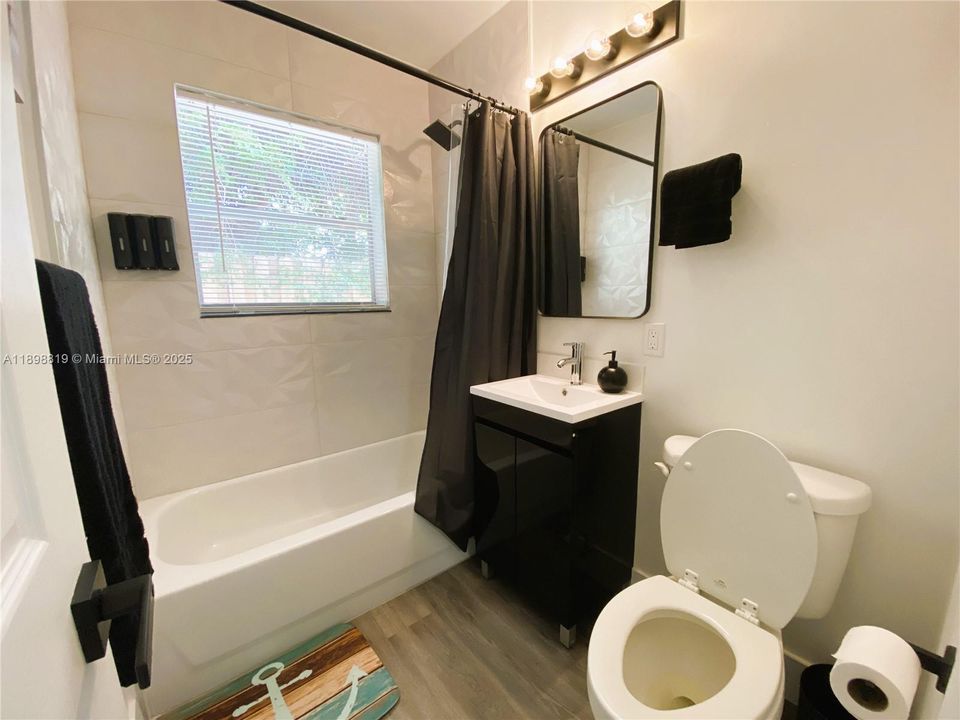 For Rent: $2,250 (1 beds, 1 baths, 540 Square Feet)