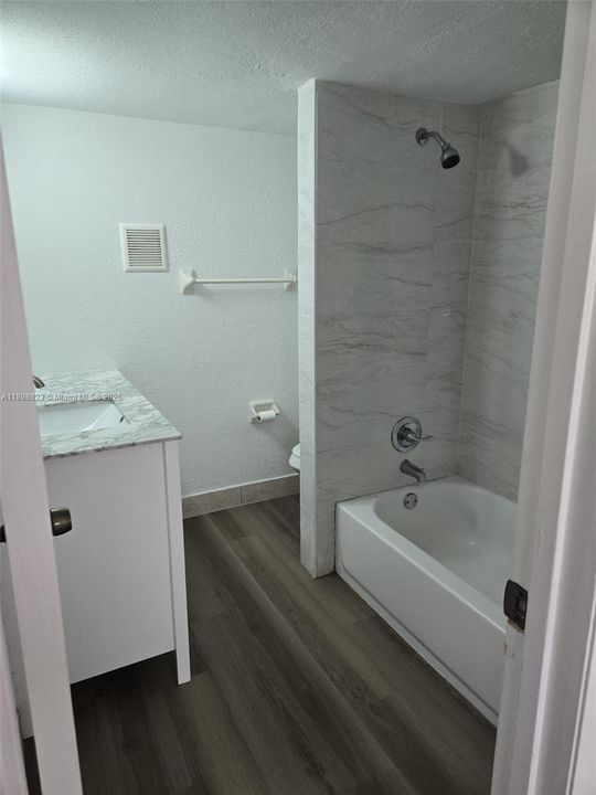 Activo con contrato: $1,850 (2 camas, 2 baños, 0 Pies cuadrados)