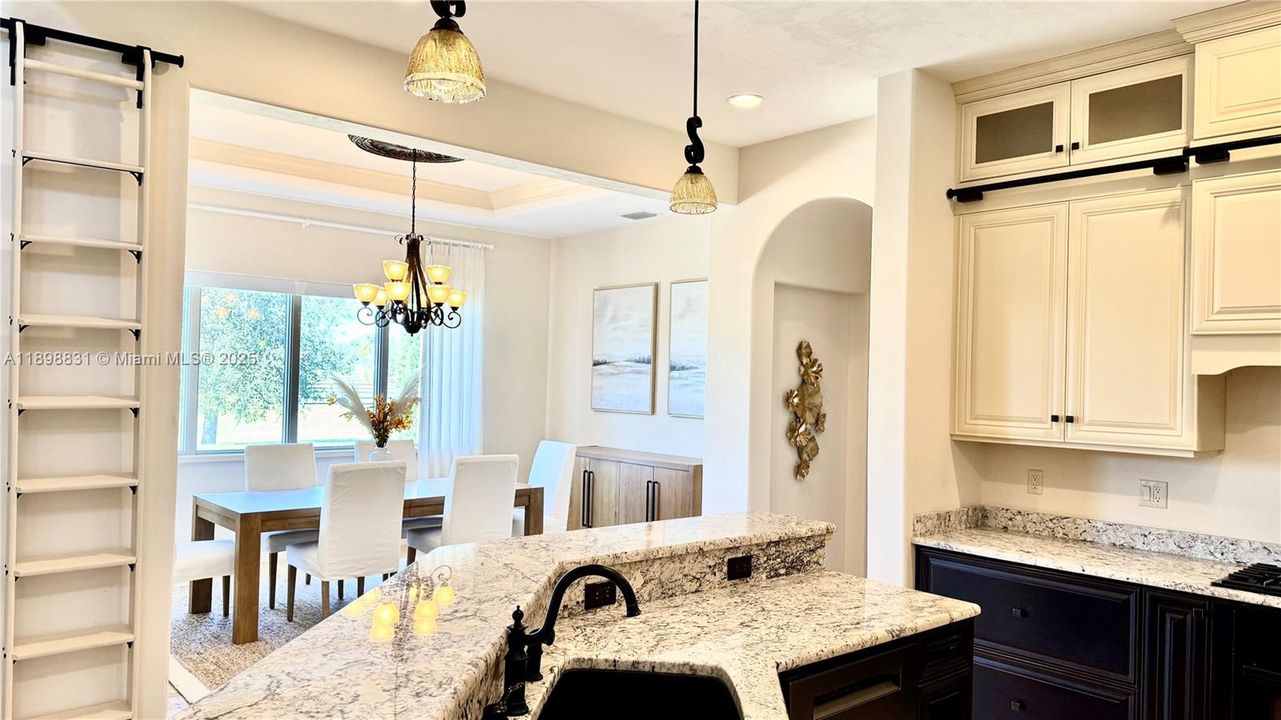 En Venta: $1,800,000 (4 camas, 4 baños, 3801 Pies cuadrados)