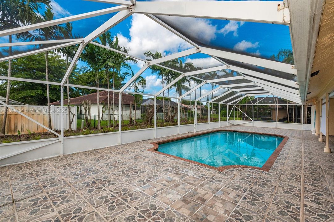 Active With Contract: $624,900 (4 beds, 2 baths, 2359 Square Feet)