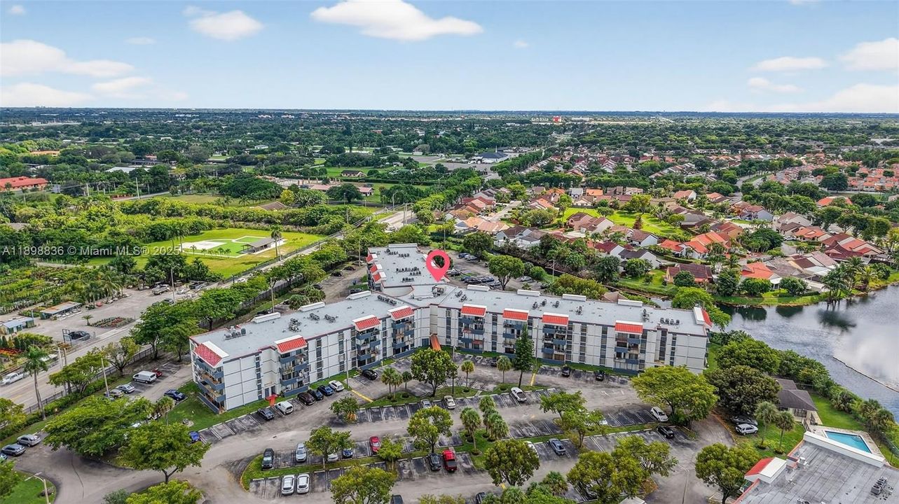 最近售出: $265,000 (2 贝兹, 2 浴室, 1170 平方英尺)