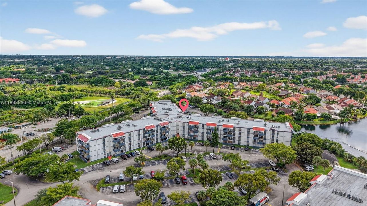 最近售出: $265,000 (2 贝兹, 2 浴室, 1170 平方英尺)