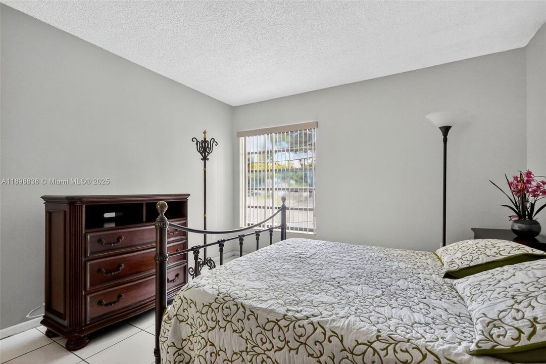 最近售出: $265,000 (2 贝兹, 2 浴室, 1170 平方英尺)