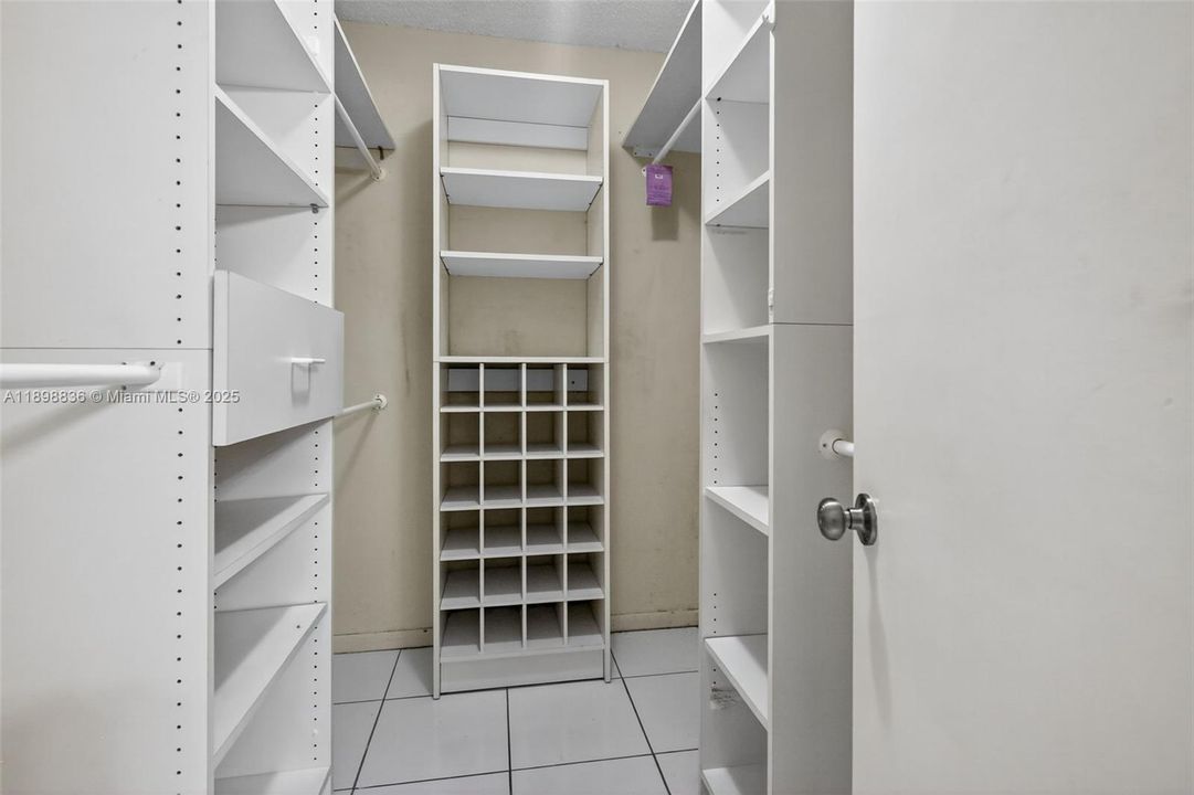 最近售出: $265,000 (2 贝兹, 2 浴室, 1170 平方英尺)