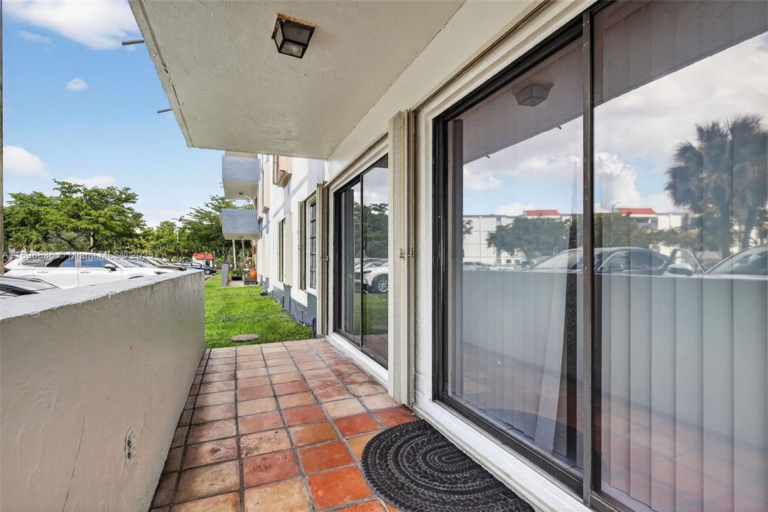 最近售出: $265,000 (2 贝兹, 2 浴室, 1170 平方英尺)