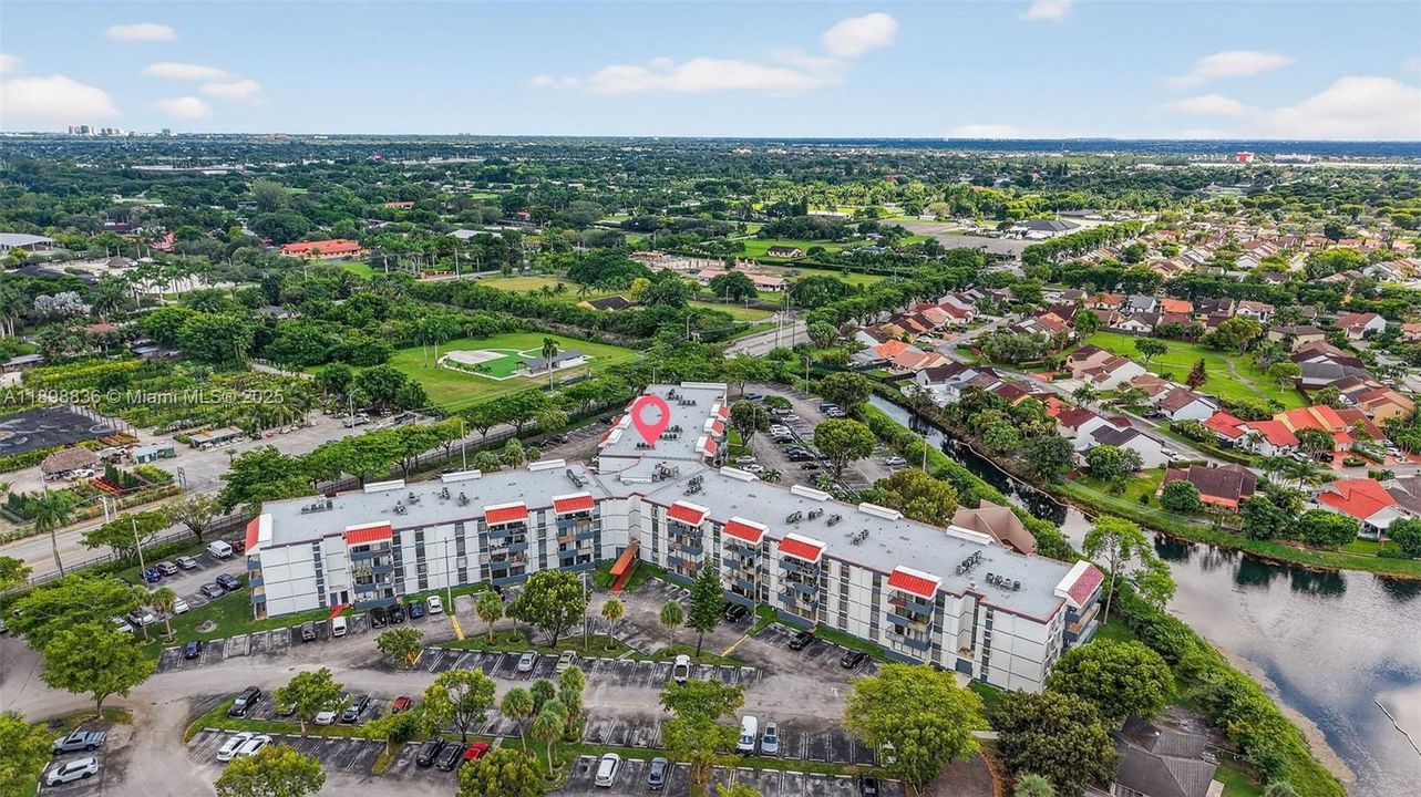 最近售出: $265,000 (2 贝兹, 2 浴室, 1170 平方英尺)