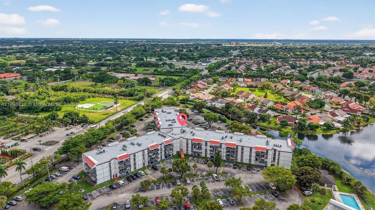 最近售出: $265,000 (2 贝兹, 2 浴室, 1170 平方英尺)