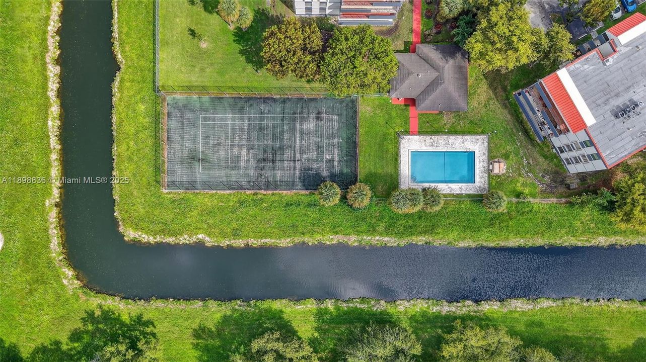 最近售出: $265,000 (2 贝兹, 2 浴室, 1170 平方英尺)