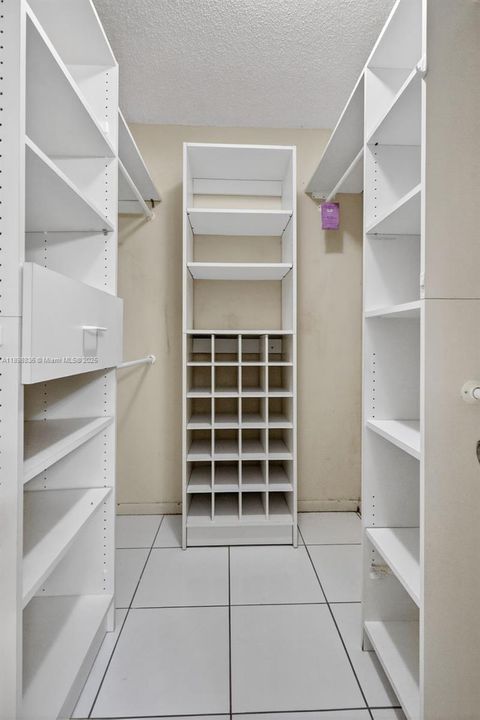 最近售出: $265,000 (2 贝兹, 2 浴室, 1170 平方英尺)