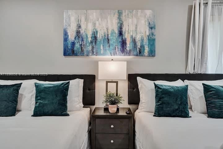 В аренду: $6,995 (4 спален, 3 ванн, 1582 Квадратных фут)