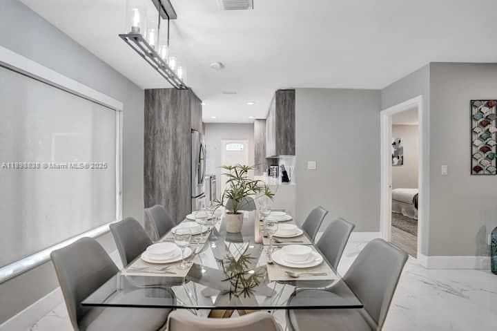 В аренду: $6,995 (4 спален, 3 ванн, 1582 Квадратных фут)