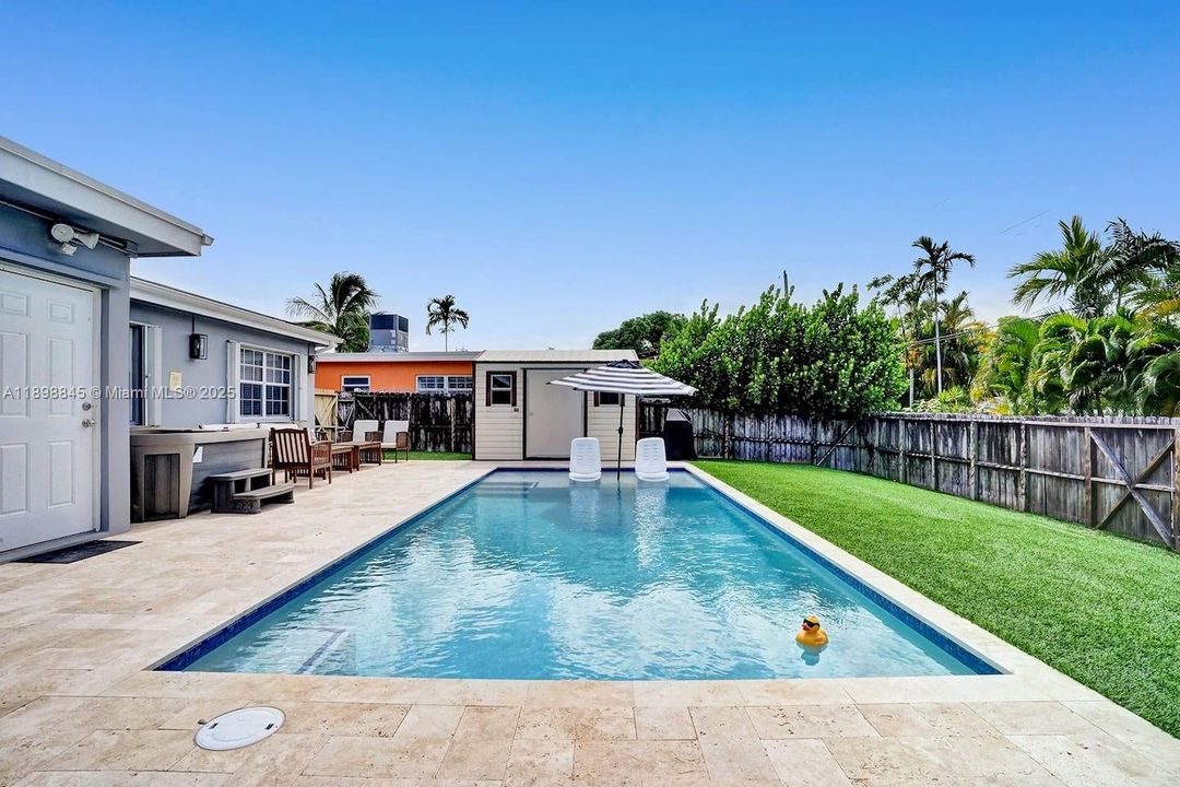 В аренду: $6,995 (4 спален, 3 ванн, 1767 Квадратных фут)