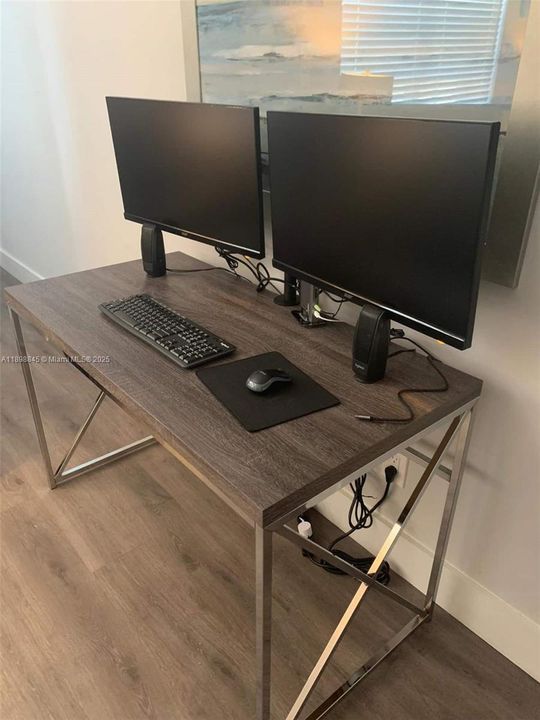 В аренду: $6,995 (4 спален, 3 ванн, 1767 Квадратных фут)