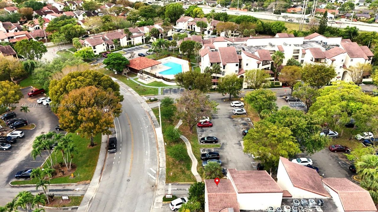 For Sale: $295,900 (2 beds, 2 baths, 1200 Square Feet)