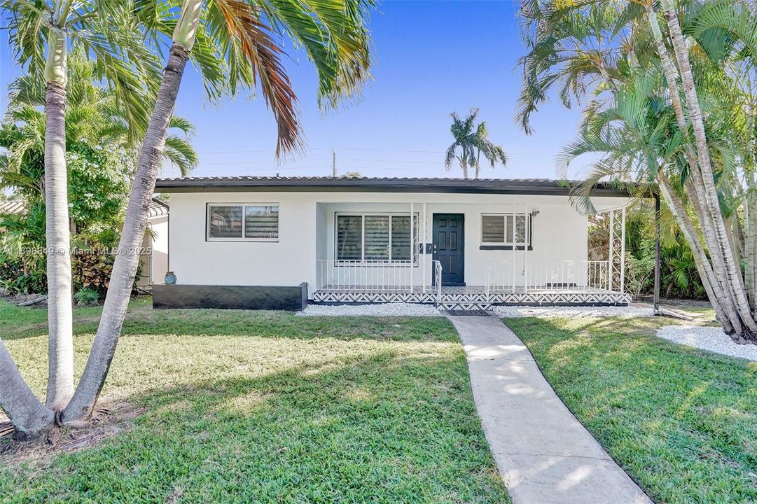 待售: $999,000 (4 贝兹, 3 浴室, 1616 平方英尺)