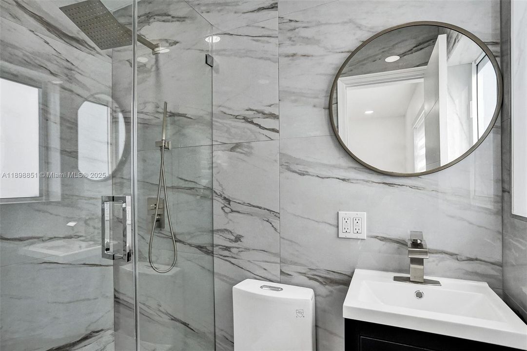 For Rent: $6,995 (4 beds, 3 baths, 1616 Square Feet)