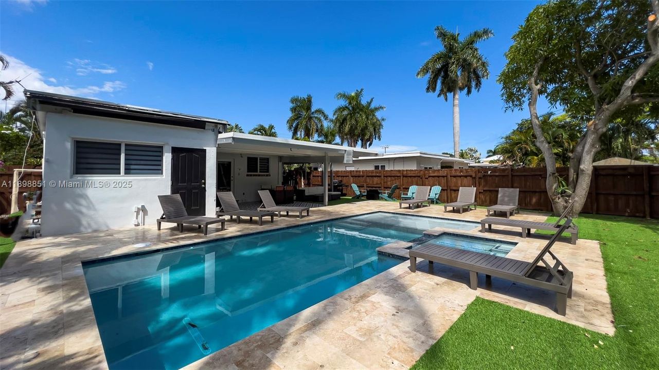 For Rent: $6,995 (4 beds, 3 baths, 1616 Square Feet)