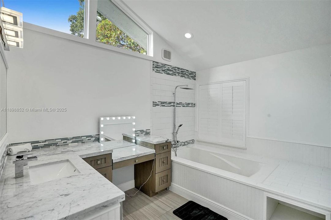 For Sale: $1,825,000 (5 beds, 3 baths, 2778 Square Feet)