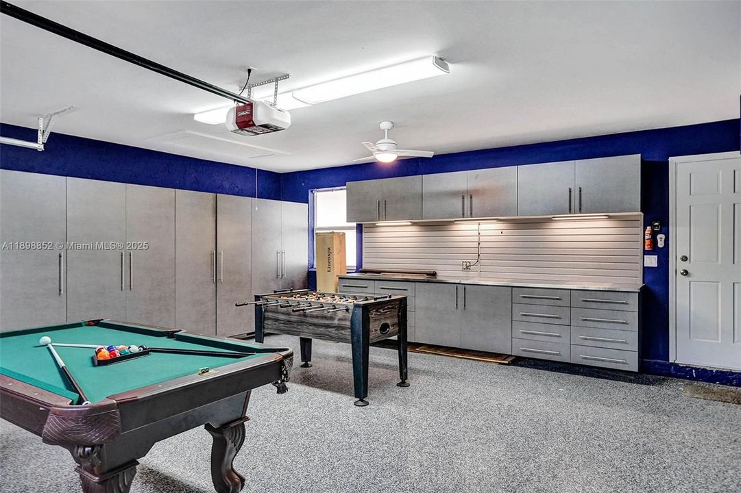 For Sale: $1,825,000 (5 beds, 3 baths, 2778 Square Feet)