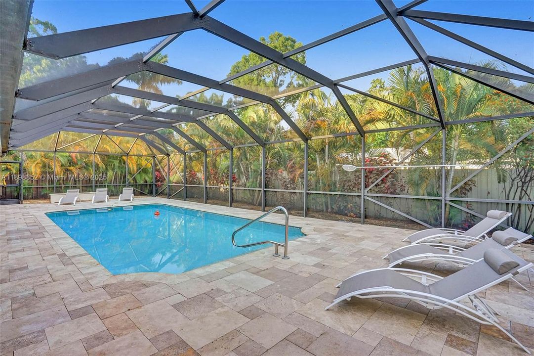 For Sale: $1,825,000 (5 beds, 3 baths, 2778 Square Feet)