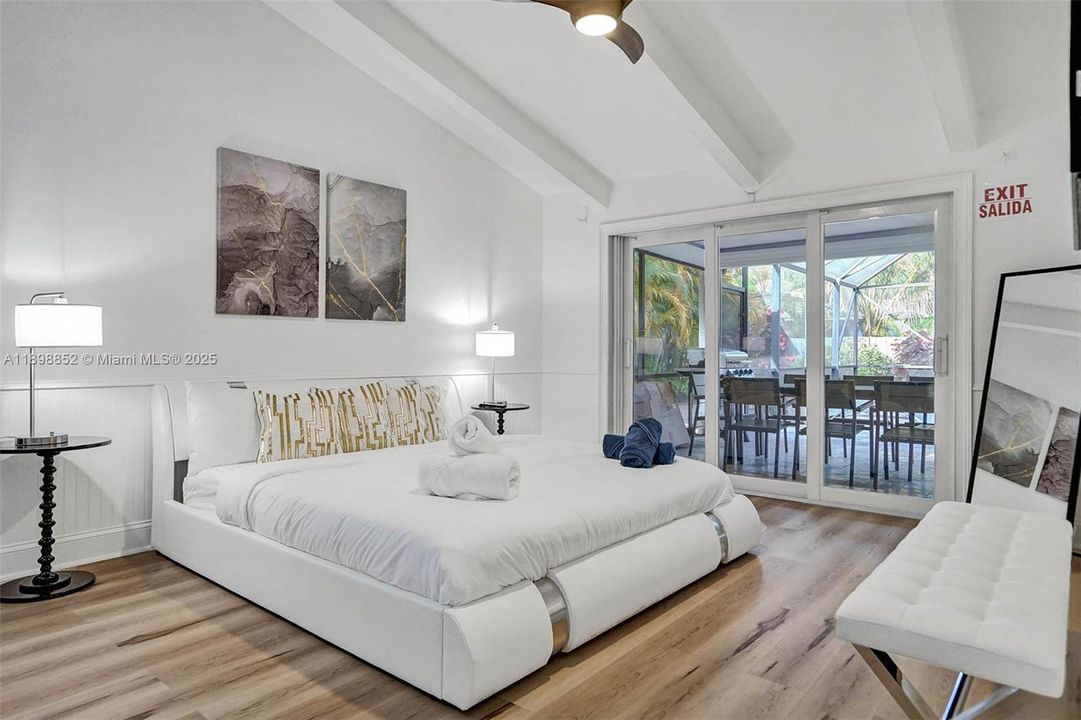 For Sale: $1,825,000 (5 beds, 3 baths, 2778 Square Feet)