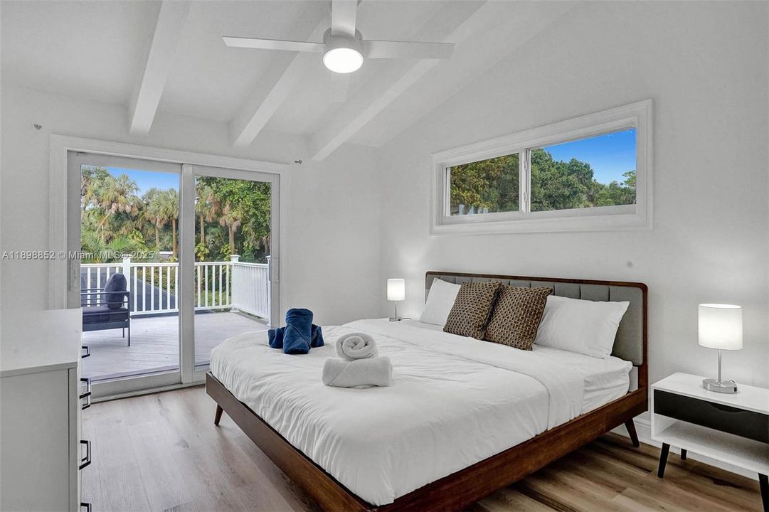 For Sale: $1,825,000 (5 beds, 3 baths, 2778 Square Feet)