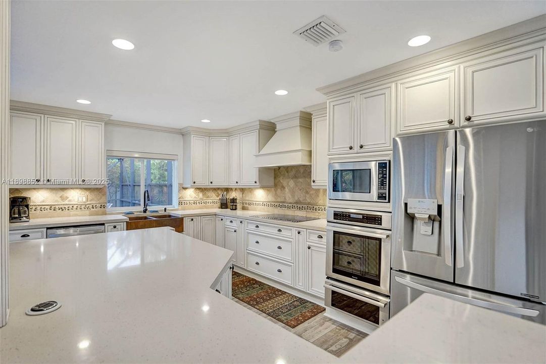 For Sale: $1,825,000 (5 beds, 3 baths, 2778 Square Feet)