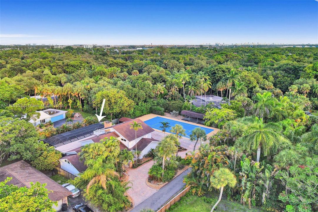 For Sale: $1,825,000 (5 beds, 3 baths, 2778 Square Feet)