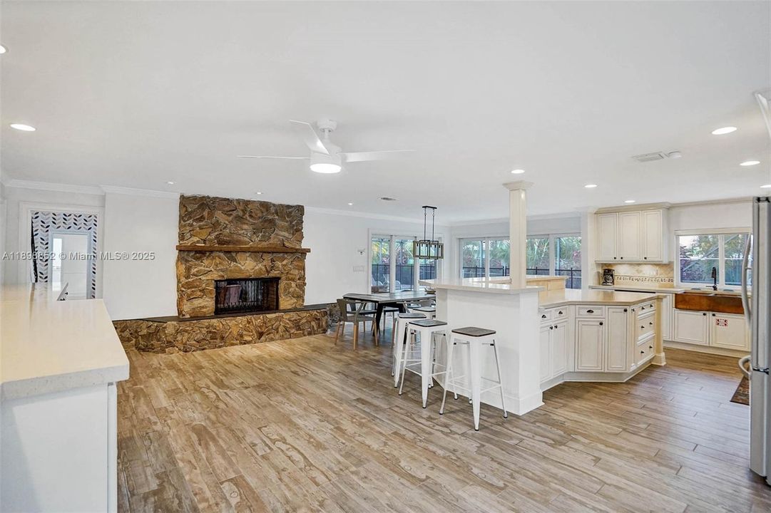 For Sale: $1,825,000 (5 beds, 3 baths, 2778 Square Feet)