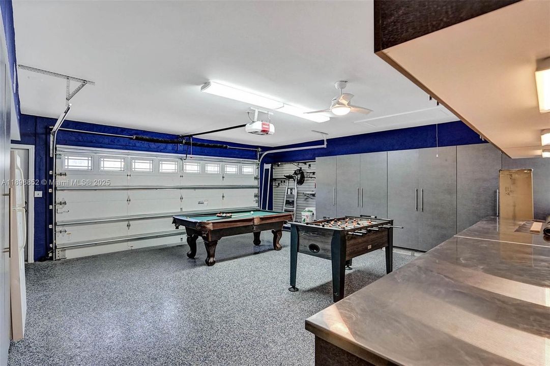 For Sale: $1,825,000 (5 beds, 3 baths, 2778 Square Feet)